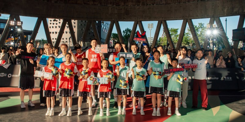《无畏契约》以篮球赴公益之约,以热爱筑乡村少年梦
